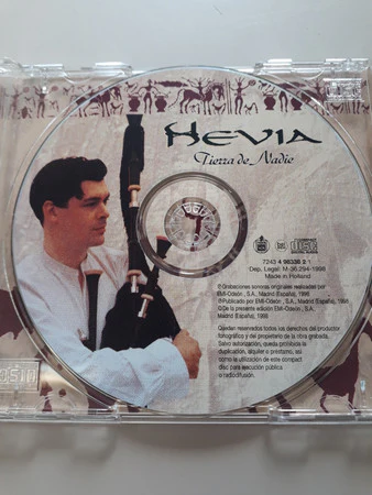 Hevia - Tierra De Nadie (CD, Album) - Image 3