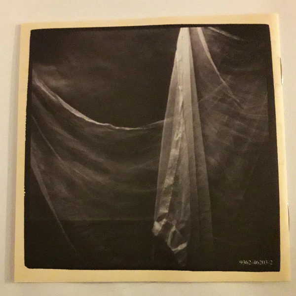 Tish Hinojosa - Dreaming From The Labyrinth / Soñar Del Laberinto (CD, Album) - Image 2